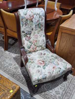 GRANDMOTHER CHAIR