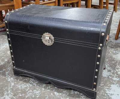 DECORATIVE TRUNK