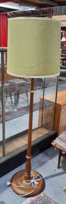 STANDARD LAMP
