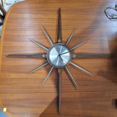 STARBURST CLOCK