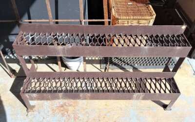 OUTDOOR RACK