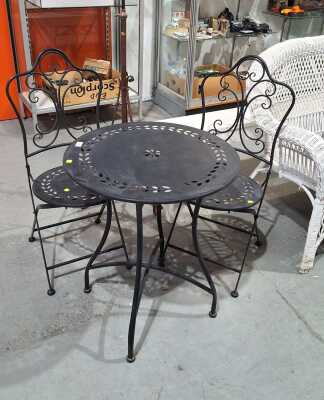 OUTDOOR SETTING