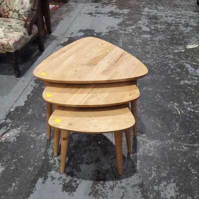 NEST OF TABLES