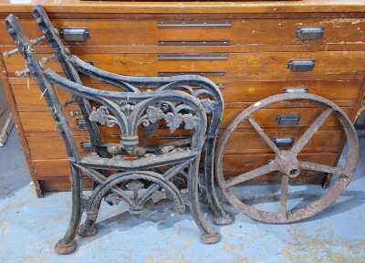 CAST IRON LOT
