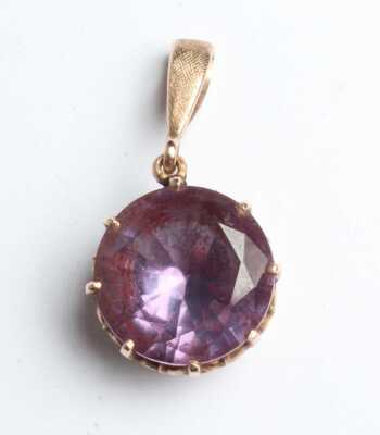 GOLD PENDANT