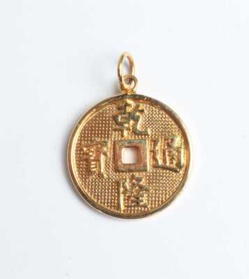 GOLD PENDANT