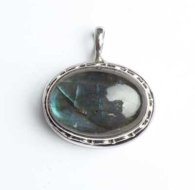 LABRADORITE PENDANT