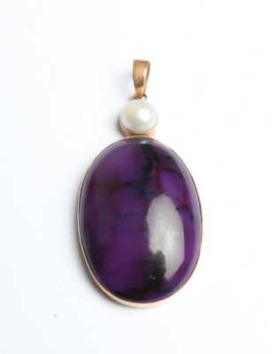 GOLD PENDANT