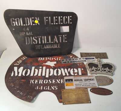 STENCILS & PLAQUES