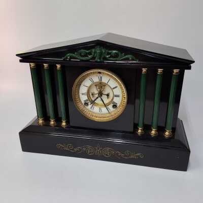MANTEL CLOCK