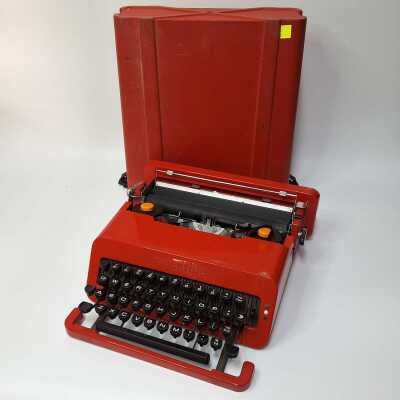 VALENTINE PORTABLE TYPEWRITER
