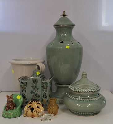 ASSORTED CERAMICS