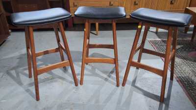 BAR STOOLS