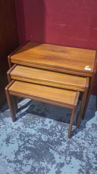 NEST OF TABLES