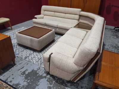 MODULAR LOUNGE