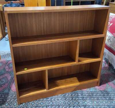 MACROB BOOKSHELF