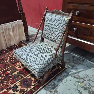 NURSING CHAIR