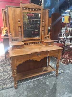 DRESSING TABLE