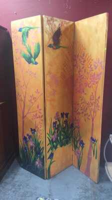 DRESSING SCREEN