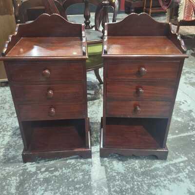 BEDSIDE DRAWERS