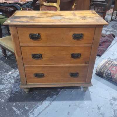 CHEST OF DRAWERS