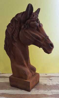 HORSE FIGURE