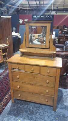 DUTCHESS CHEST