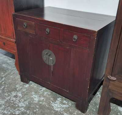 ORIENTAL CHEST