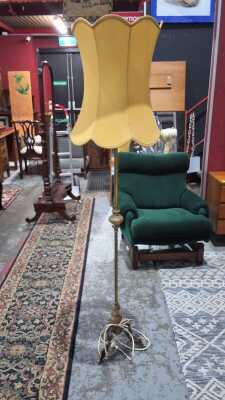 STANDARD LAMP