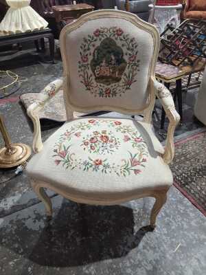BEDROOM CHAIR