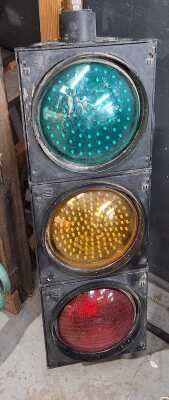 TRAFFIC LIGHT