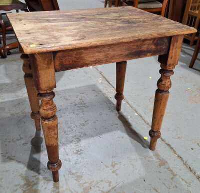 RUSTIC TABLE