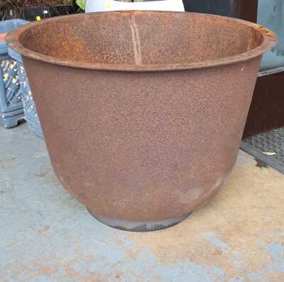 CAST IRON VESSEL