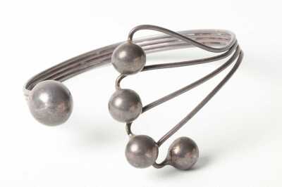 SILVER BANGLE