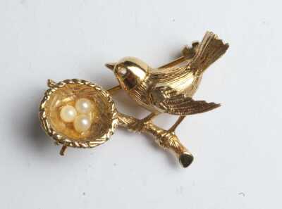 GOLD BROOCH