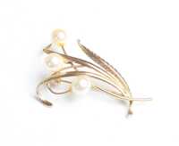 GOLD BROOCH