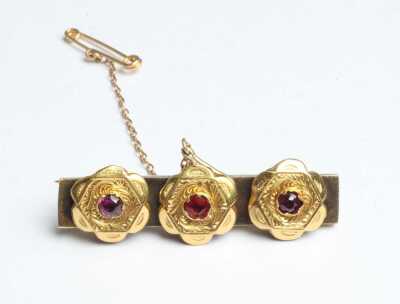 BROOCH