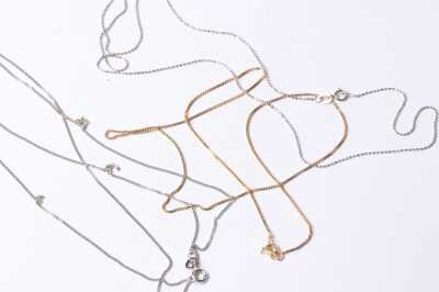 GOLD NECKLACES