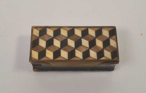 SNUFF BOX