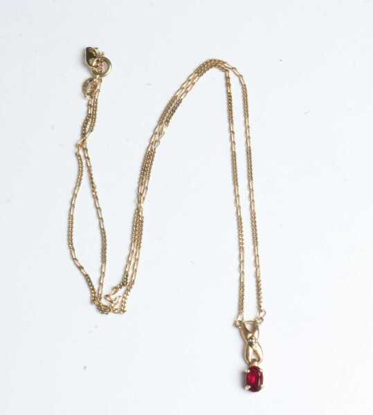 GOLD NECKLACE