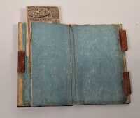 NECESSAIRE - 2