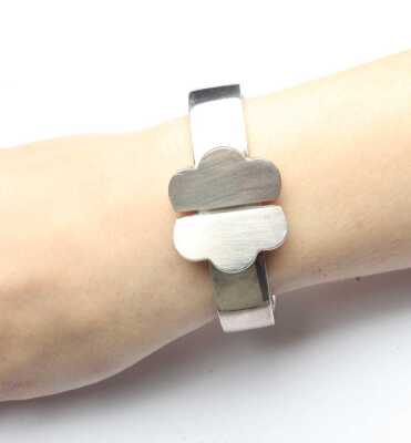SILVER BANGLE