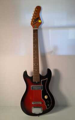 ELECTRIC GUITAR