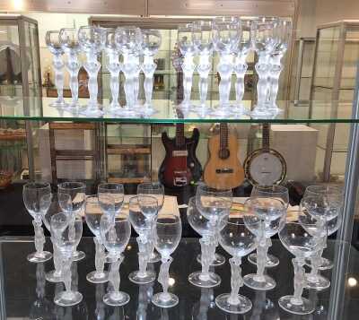 CRYSTAL GLASSES