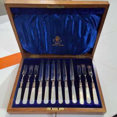 CUTLERY SET