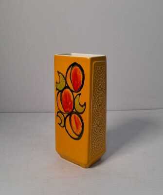 POOLE POTTERY