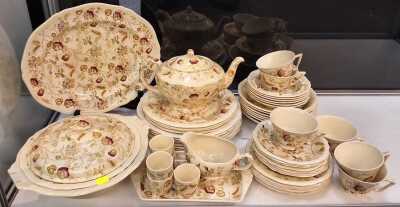 DINNERWARE