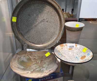 AUSTRALIAN POTTERY
