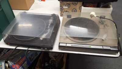 TURNTABLES