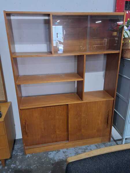WALL UNIT